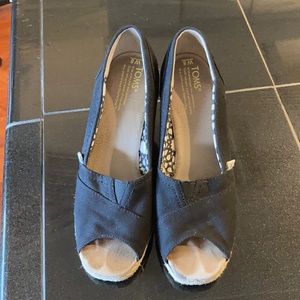 Toms Black Wedge Sandals Size 8